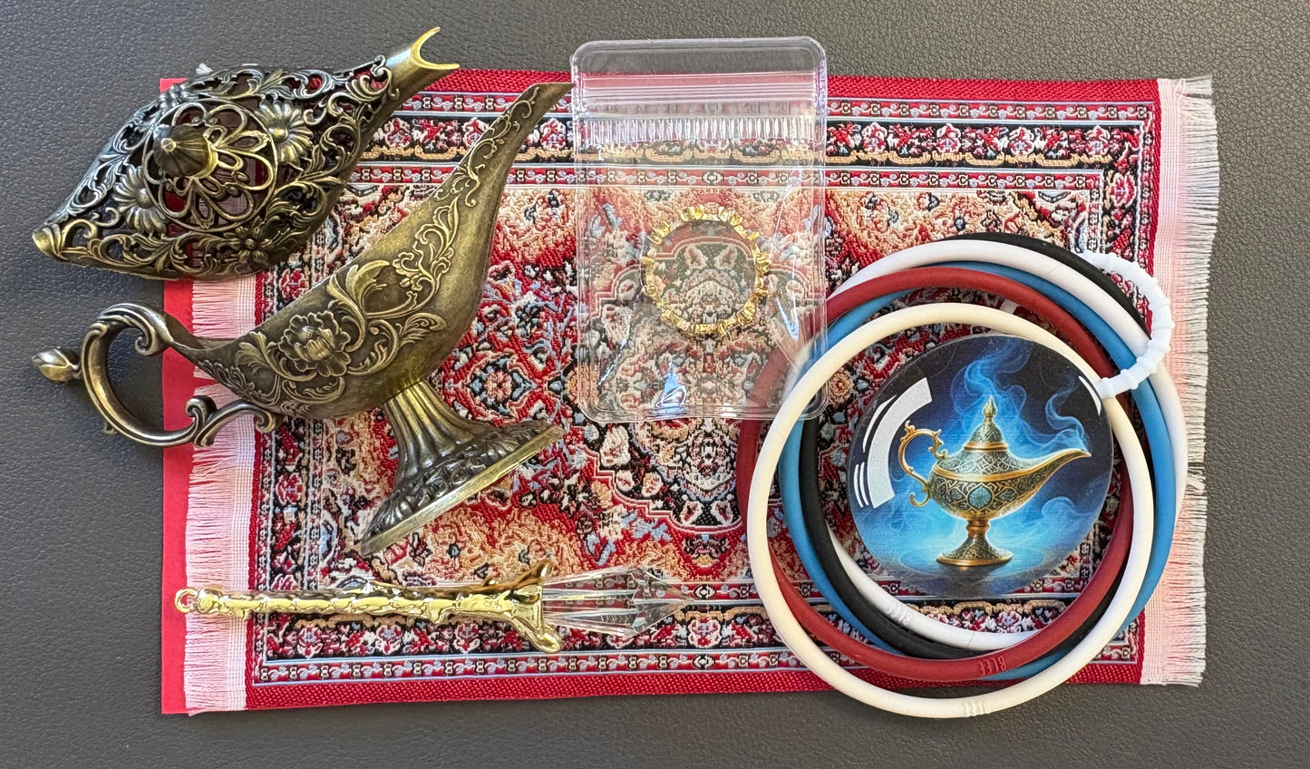 GENIE THEME MINI BLEE FLIGHT (please state size in notes)