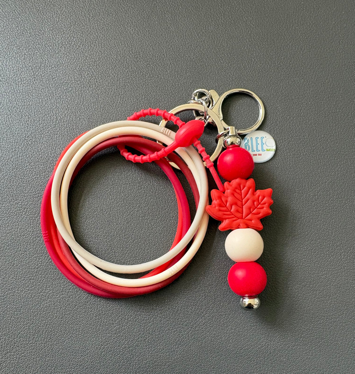 BLEE MINI FLIGHT WITH MAPLE LEAF KEYCHAIN SET