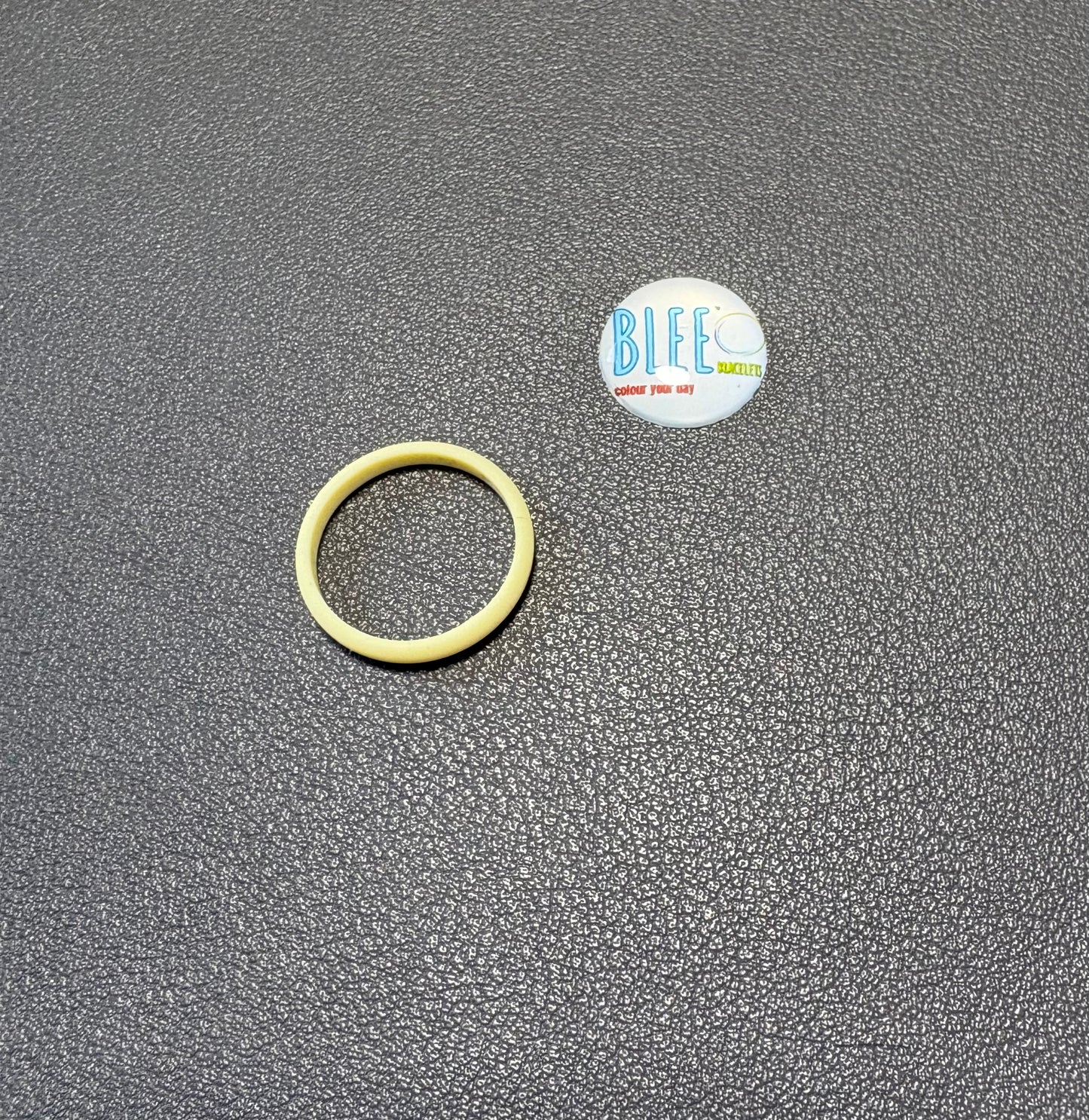 RING: LEMON ICING pale yellow