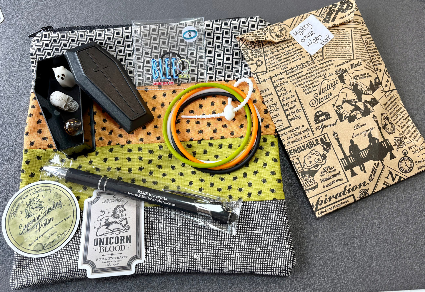 BLEE MINI SPELLBOUND FLIGHT: Mojo bag