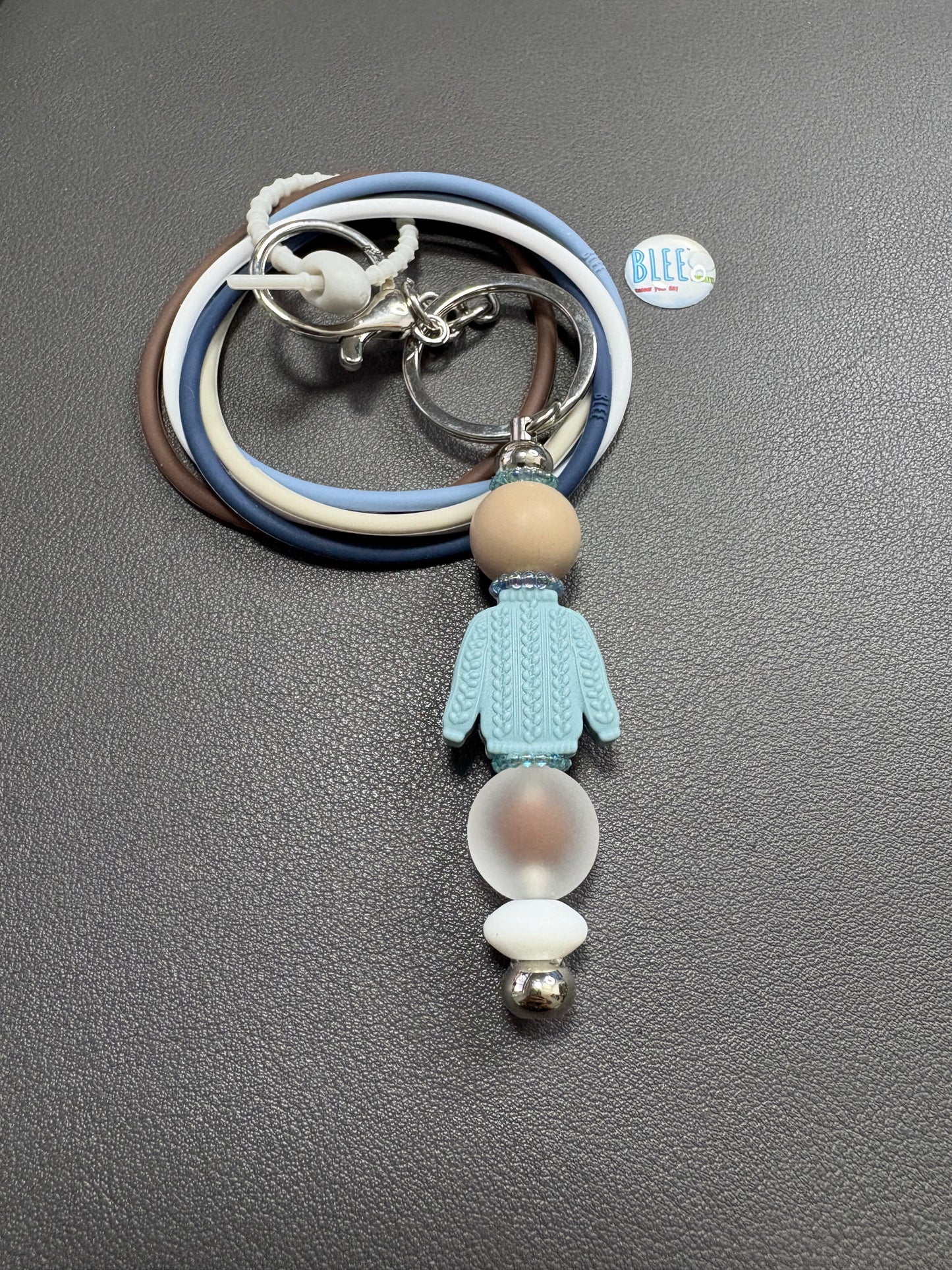 BLEE mini flight with knit sweater keychain