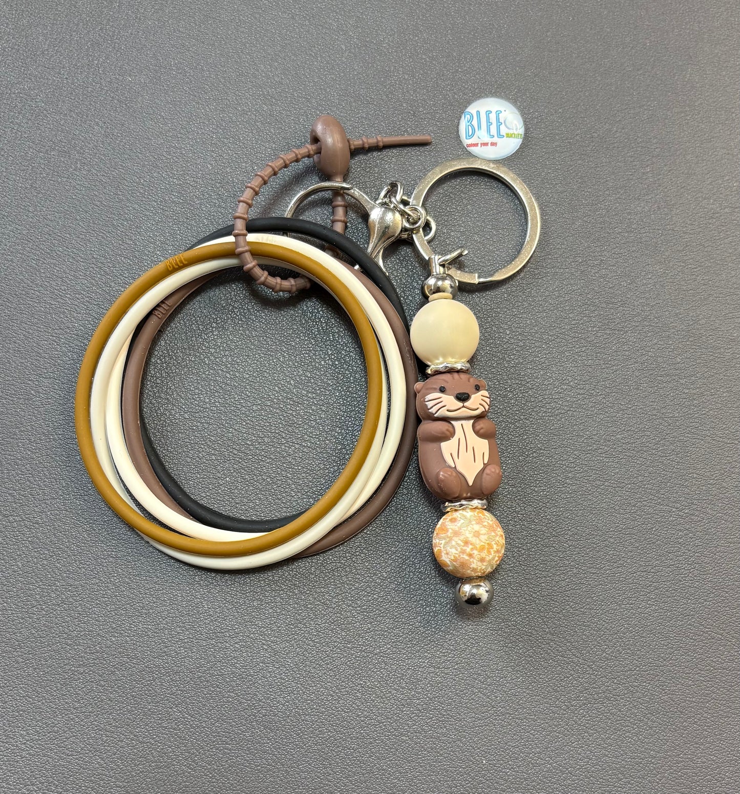 BLEE MINI FLIGHT OTTER KEYCHAIN AND BRACELET COLLECTION