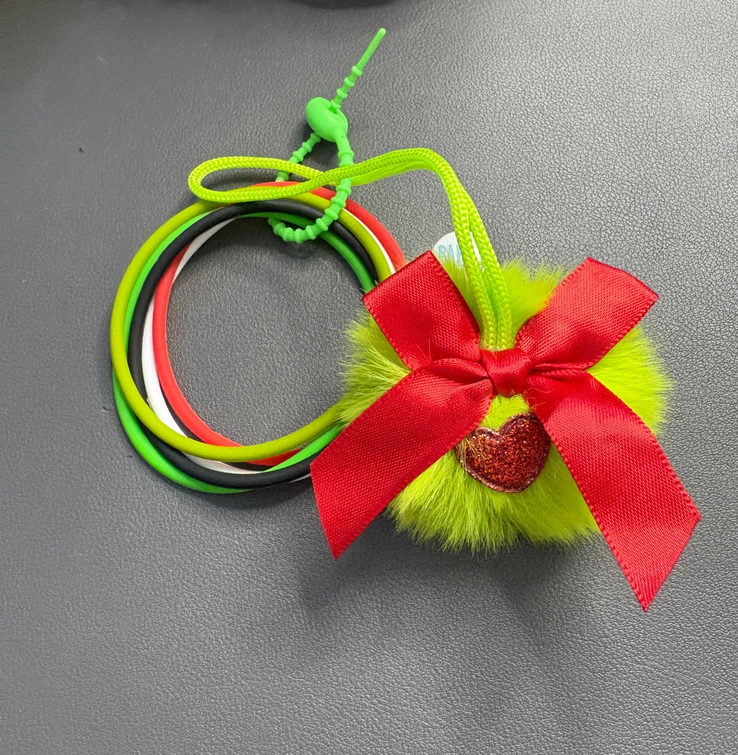 5pc CHRISTMAS THIEF with MATCHING ORNAMENT (please state bracelet size in order notes)