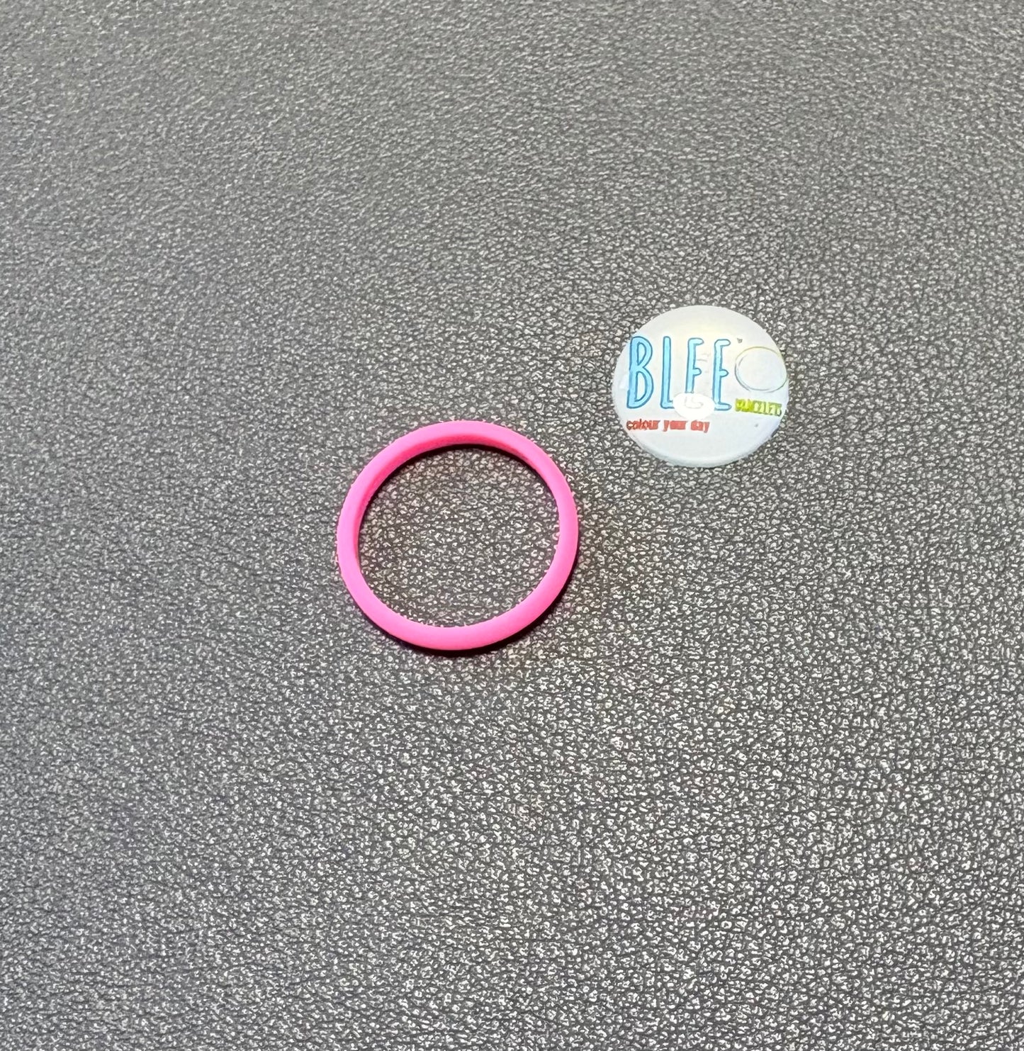 RING: PINK PHANTOM bright pink