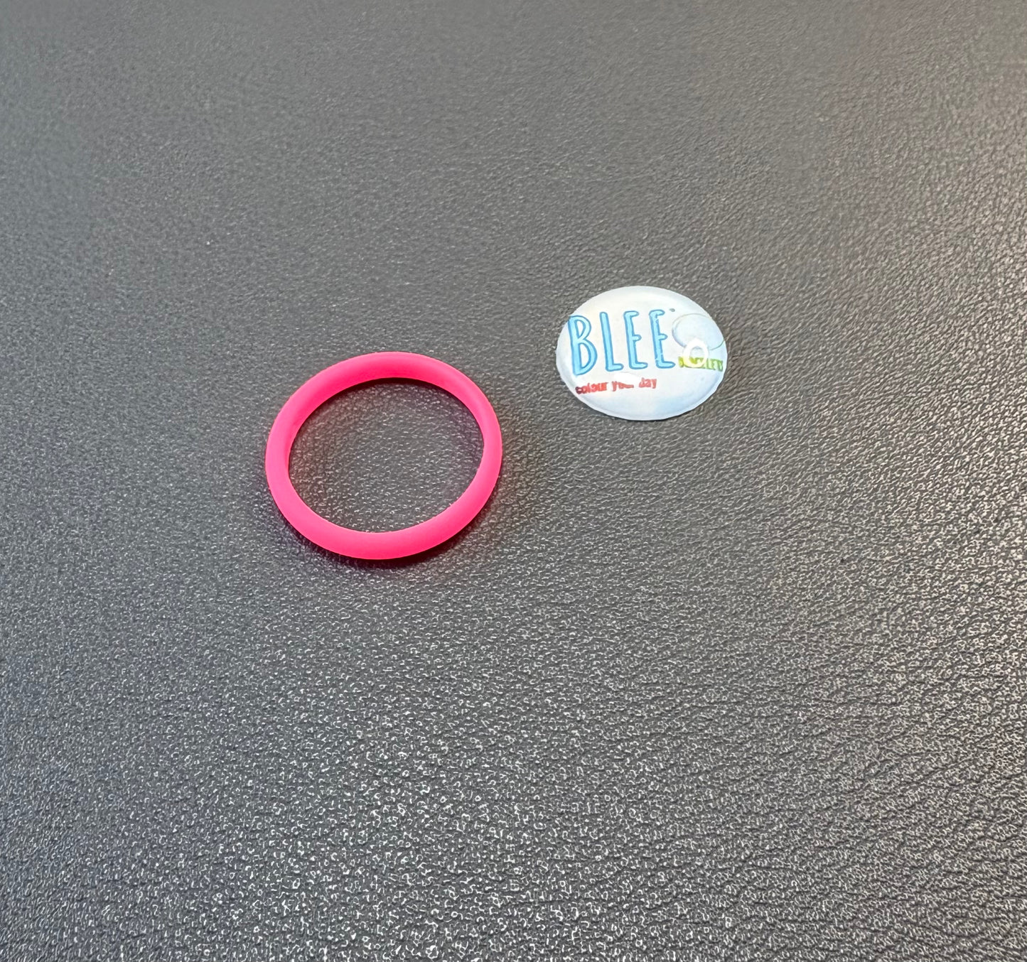 RING: TOXIC TANTRUM neon pink